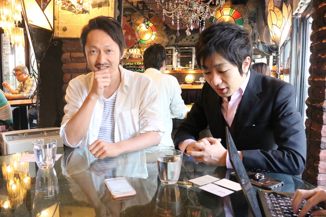 社名の由来を語る千田さんの写真