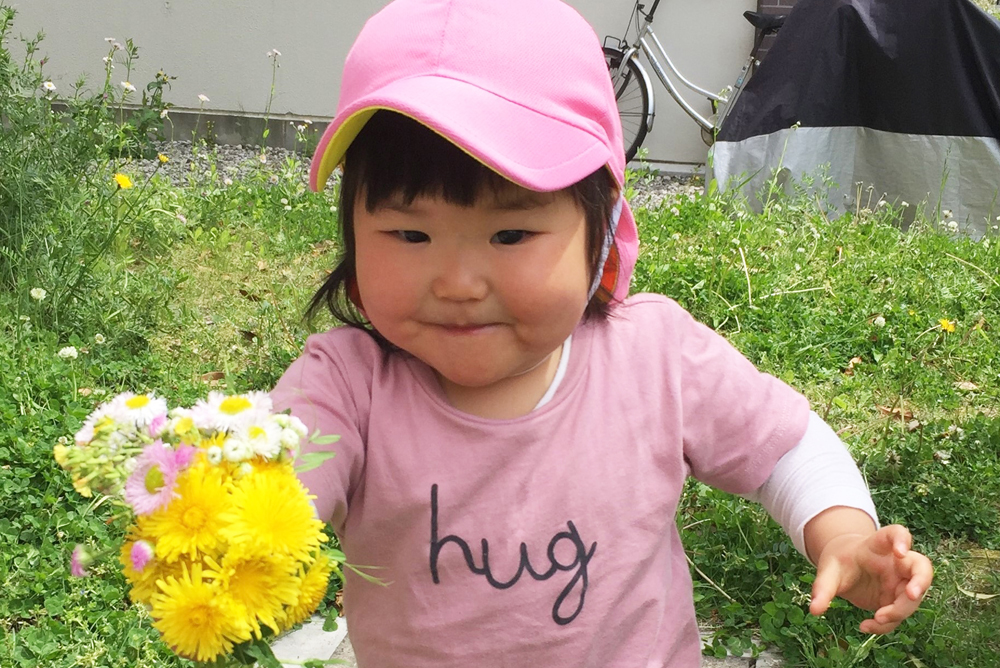 お子さんの笑顔の写真