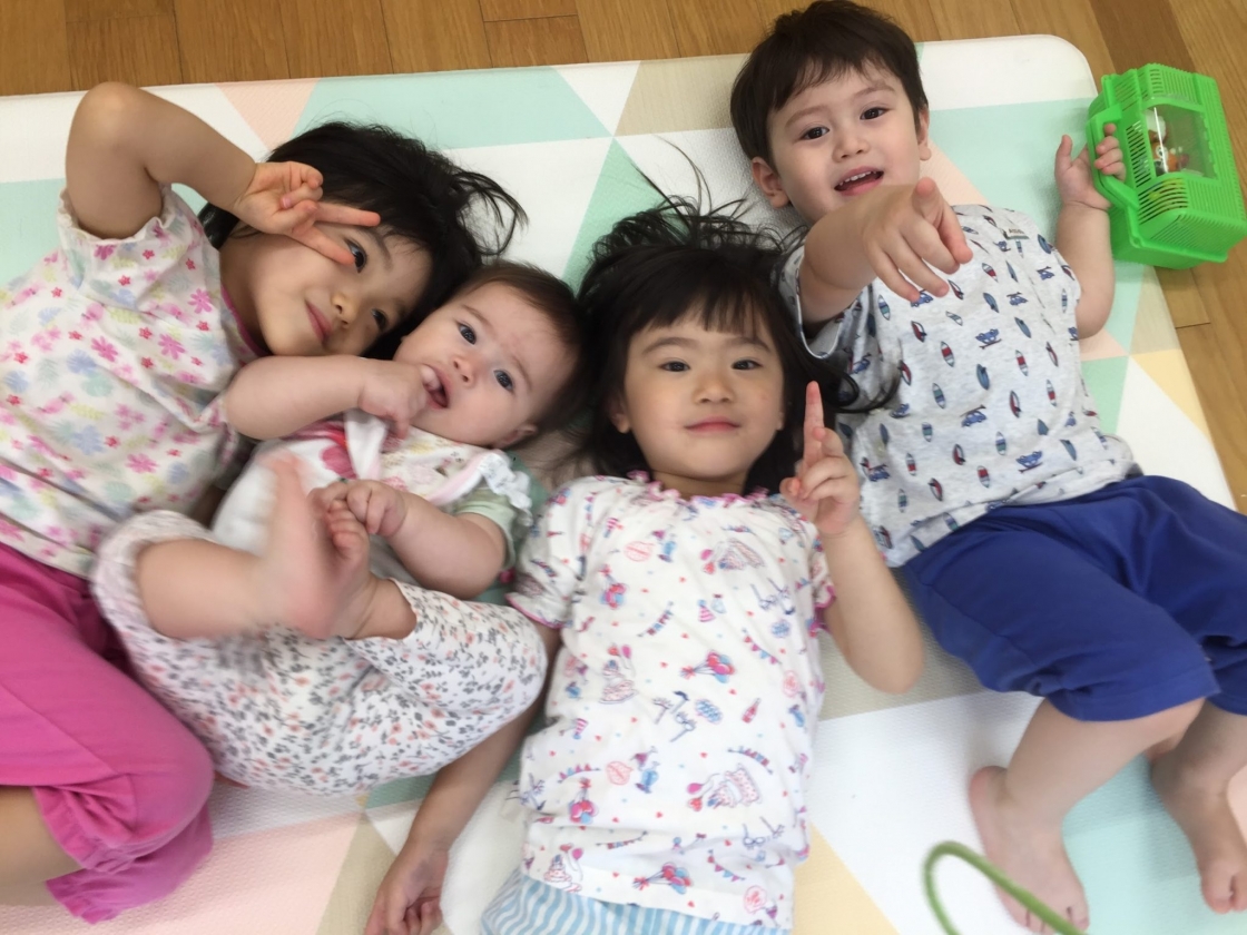 個性あふれる子どもたちの集合写真