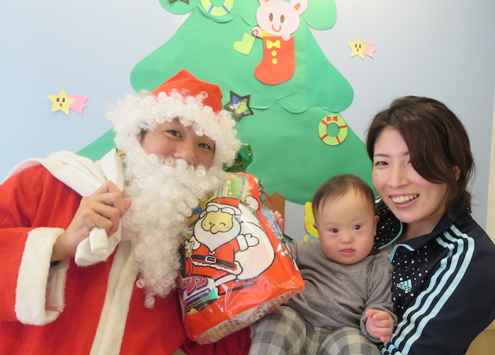 【障害児保育園ヘレン】西友様からクリスマスプレゼントが届きました！